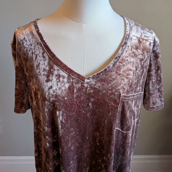 Spring & Mercer Pink Crushed Velvet T-shirt Pocket V Neck Rose Smoke Size Large - Picture 3 of 6